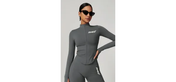 جاكيت من مجموعة سكلبت – رمادي (مقاس متوسط)