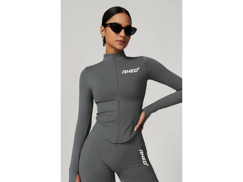 جاكيت من مجموعة سكلبت – رمادي (مقاس متوسط)