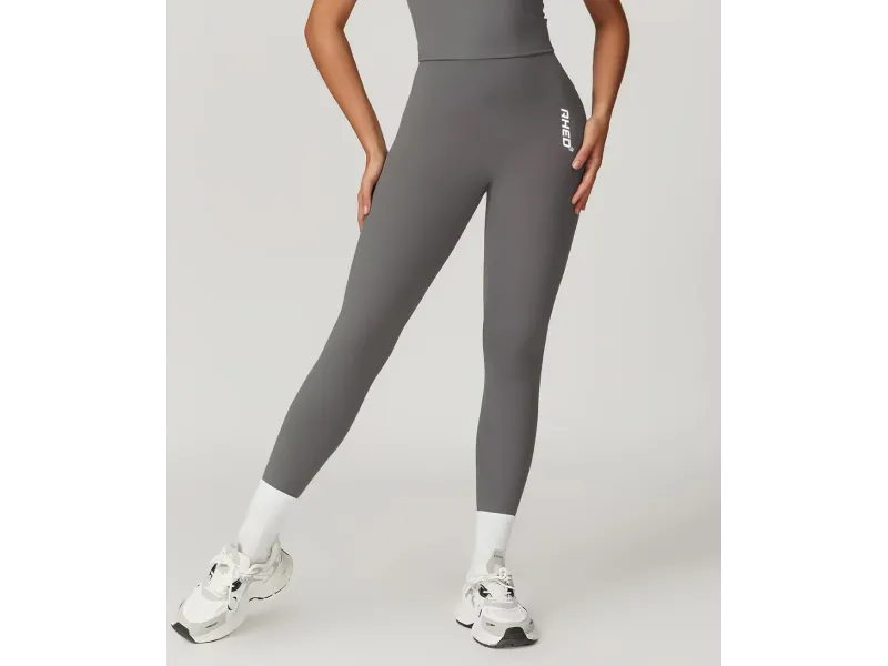 بنطلون ضيق من مجموعة كلاودسوفت - رمادي (مقاس كبير) بنطلون ضيق من مجموعة كلاودسوفت - رمادي (مقاس كبير)