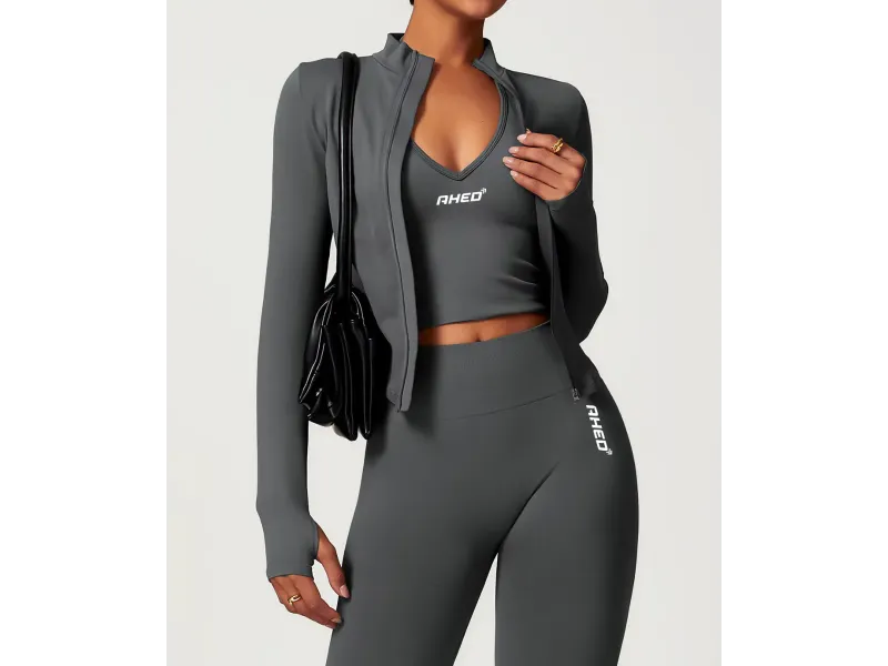 جاكيت من مجموعة سكلبت – رمادي (مقاس متوسط)