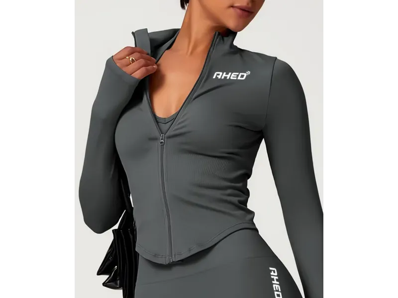 جاكيت من مجموعة سكلبت – رمادي (مقاس متوسط)