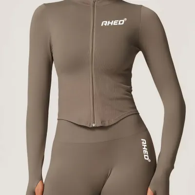 جاكيت من مجموعة سكلبت - بني داكن (مقاس كبير)