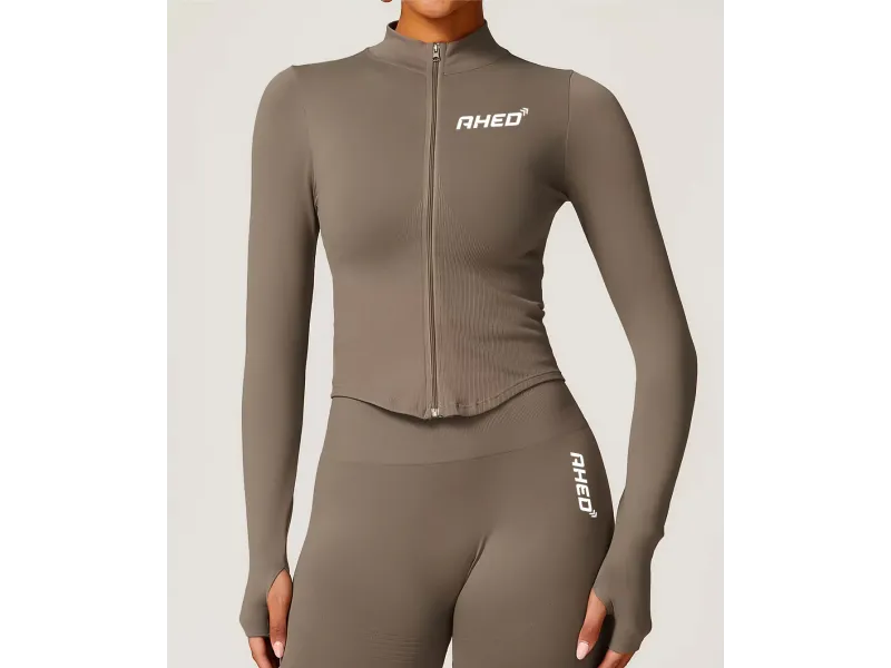 جاكيت من مجموعة سكلبت - بني داكن (مقاس كبير) جاكيت من مجموعة سكلبت - بني داكن (مقاس كبير)