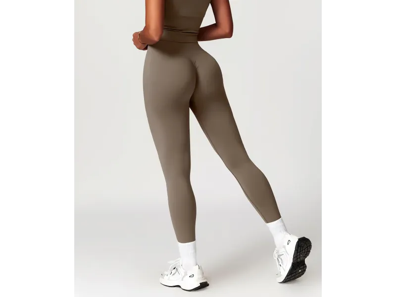 بنطلون ضيق من مجموعة سكلبت – بني داكن (مقاس متوسط)