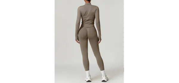 جاكيت من مجموعة سكلبت - بني داكن (مقاس كبير) جاكيت من مجموعة سكلبت - بني داكن (مقاس كبير)