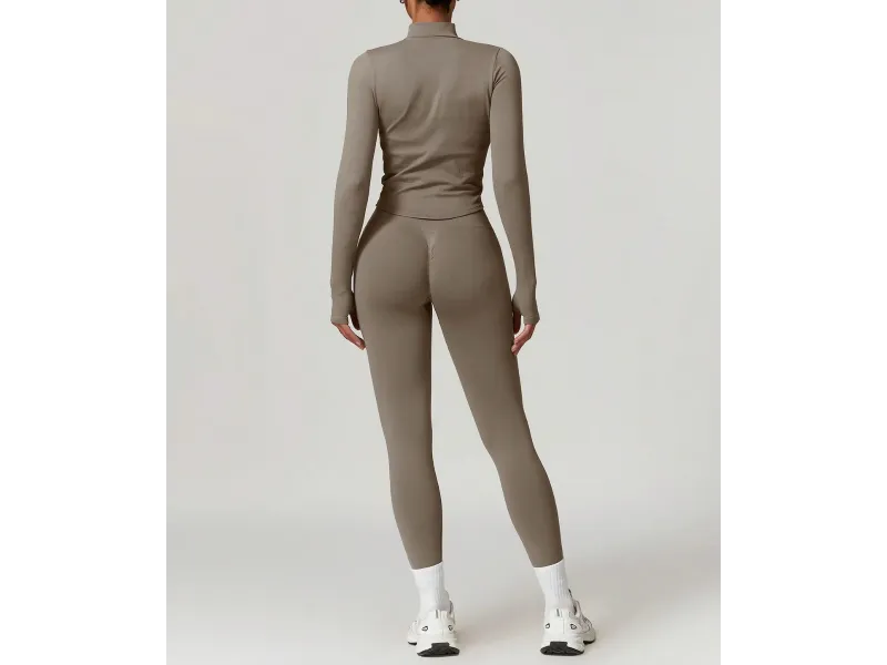 جاكيت من مجموعة سكلبت - بني داكن (مقاس كبير) جاكيت من مجموعة سكلبت - بني داكن (مقاس كبير)