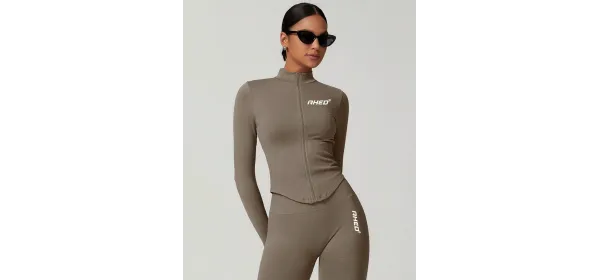 جاكيت من مجموعة سكلبت - بني داكن (مقاس كبير) جاكيت من مجموعة سكلبت - بني داكن (مقاس كبير)