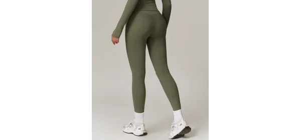 بنطلون ضيق من مجموعة كلاودسوفت - أخضر عسكري (مقاس متوسط)