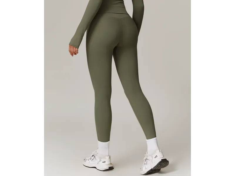 بنطلون ضيق من مجموعة كلاودسوفت - أخضر عسكري (مقاس متوسط)