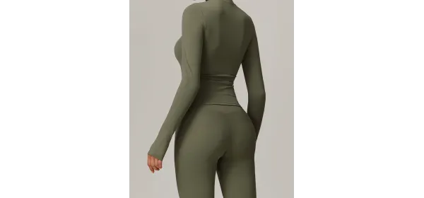 جاكيت من مجموعة كلاودسوفت - أخضر عسكري (مقاس متوسط)