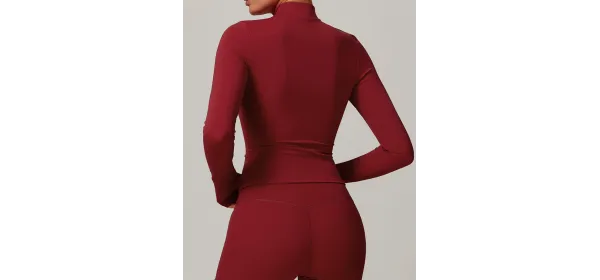 جاكيت من مجموعة كلاودسوفت - أحمر كرزي (مقاس كبير)